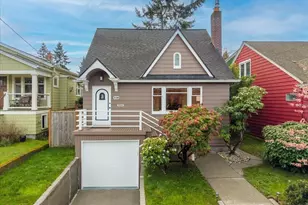339 NW 77th St, Seattle, WA 98117 - Photo 1
