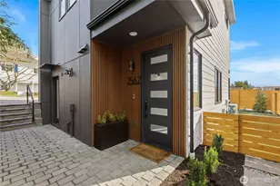 2562 30th Ave W, Seattle, WA 98199 - Photo 1