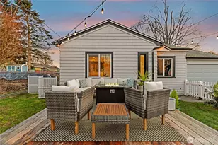 721 N 88th St, Seattle, WA 98103 - Photo 1