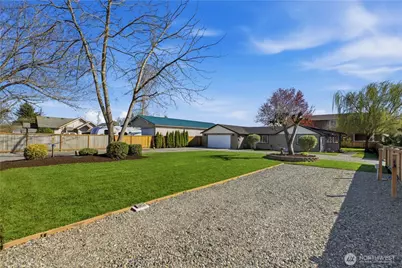 2618 16th Avenue NW, Puyallup, WA 98371 - Photo 1