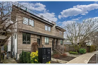 3310 W Government Way #A, Seattle, WA 98199 - Photo 1