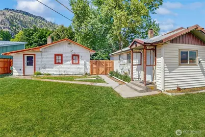 320 S Central Street, Brewster, WA 98812 - Photo 1