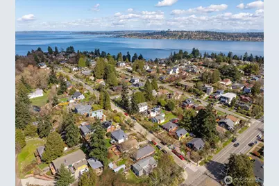 4225 46th Avenue S, Seattle, WA 98118 - Photo 1