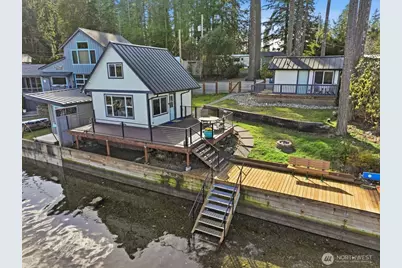 270 E Grapeview Point Road, Allyn, WA 98524 - Photo 1