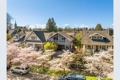 5519 12th Avenue NE, Seattle, WA 98105 - Photo 1
