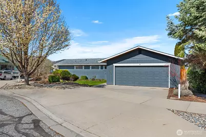 1320 Seneca Street, Wenatchee, WA 98801 - Photo 1