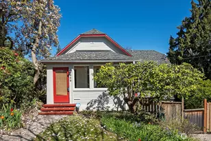 942 N 81st St, Seattle, WA 98103 - Photo 1