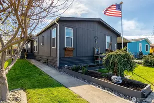 542 NE Fleetwood Ave, College Place, WA 99324 - Photo 1