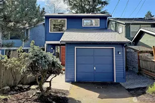 1027 NE 113th St, Seattle, WA 98125 - Photo 1