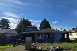 3327 Pennsylvania St, Longview, WA 98632 - Photo 1
