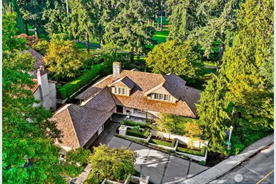 2121 Parkside Drive E, Seattle, WA 98112 - Photo 1