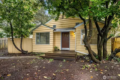15527 Wallingford Avenue N, Shoreline, WA 98133 - Photo 1