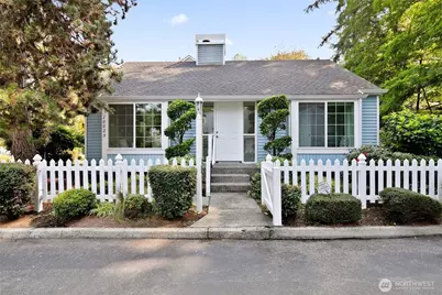 10025 NE 129th Place, Kirkland, WA 98034 - Photo 1