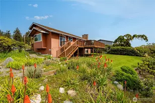 980 Moonraker Dr, Freeland, WA 98249 - Photo 1