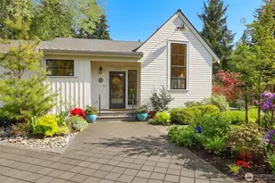 2327 NE 127th St, Seattle, WA 98125 - Photo 1