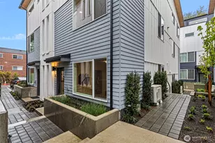 2527 29th Ave S, Seattle, WA 98144 - Photo 1