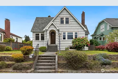 4052 44th Avenue SW, Seattle, WA 98116 - Photo 1