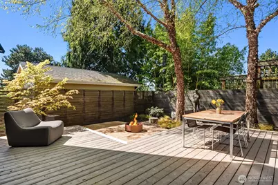 7337 10th Avenue NW, Seattle, WA 98117 - Photo 34