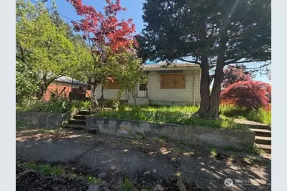 1110 N Rainier Avenue, Bremerton, WA 98312 - Photo 1