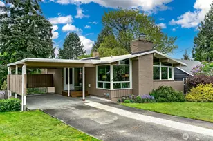 13739 36th Ave NE, Seattle, WA 98125 - Photo 1