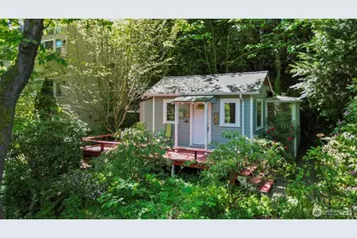 1919 32nd Avenue W, Seattle, WA 98199 - Photo 1