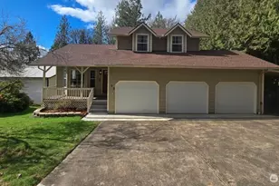 99 Sunset Pl, Longview, WA 98632 - Photo 1