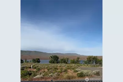 610 Lakeside Way SW, Mattawa, WA 99349 - Photo 1