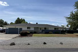 10420 Waller Rd E, Tacoma, WA 98446 - Photo 1