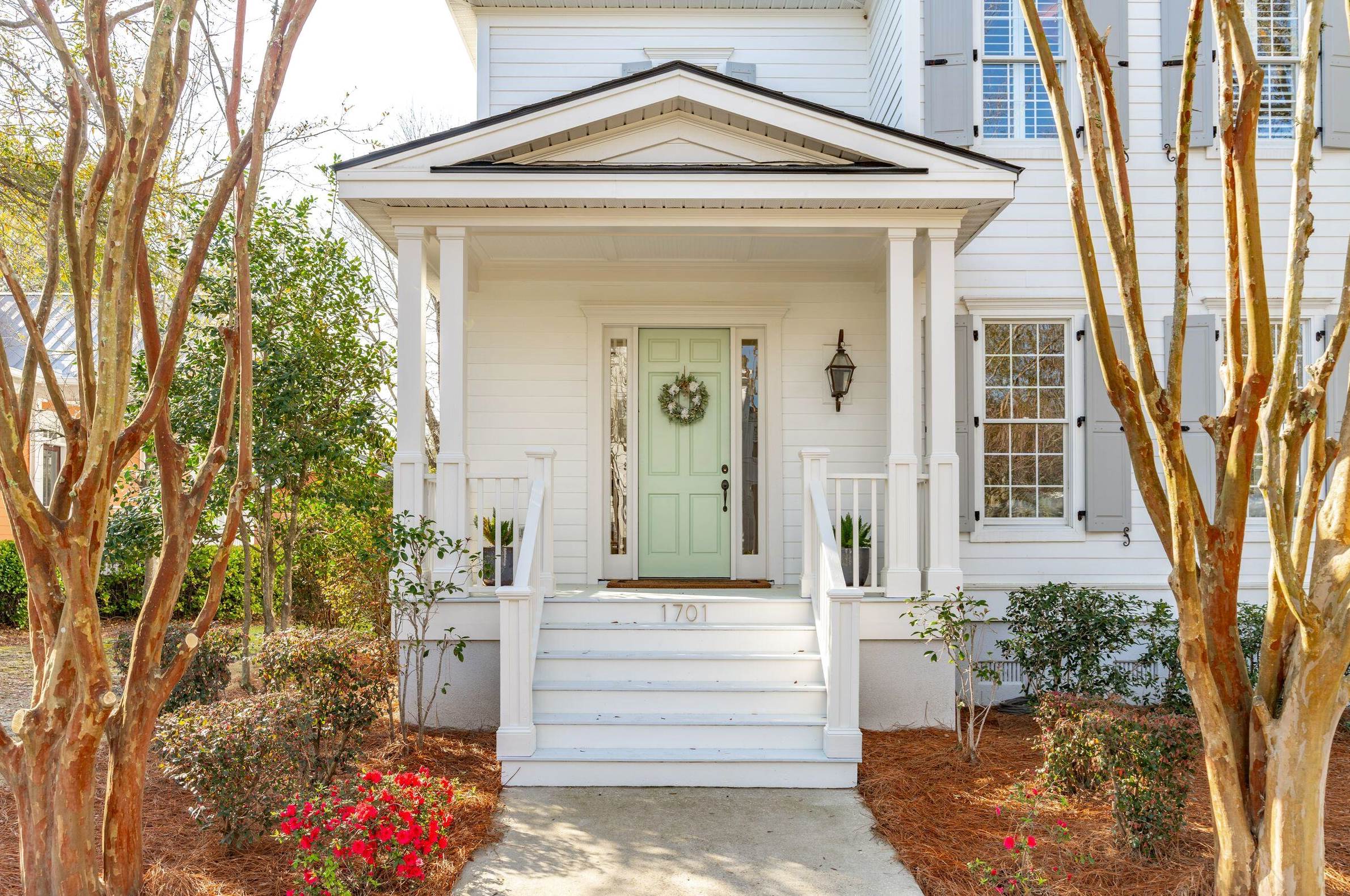 1701 Doldridge St, Charleston, SC 29492-8135