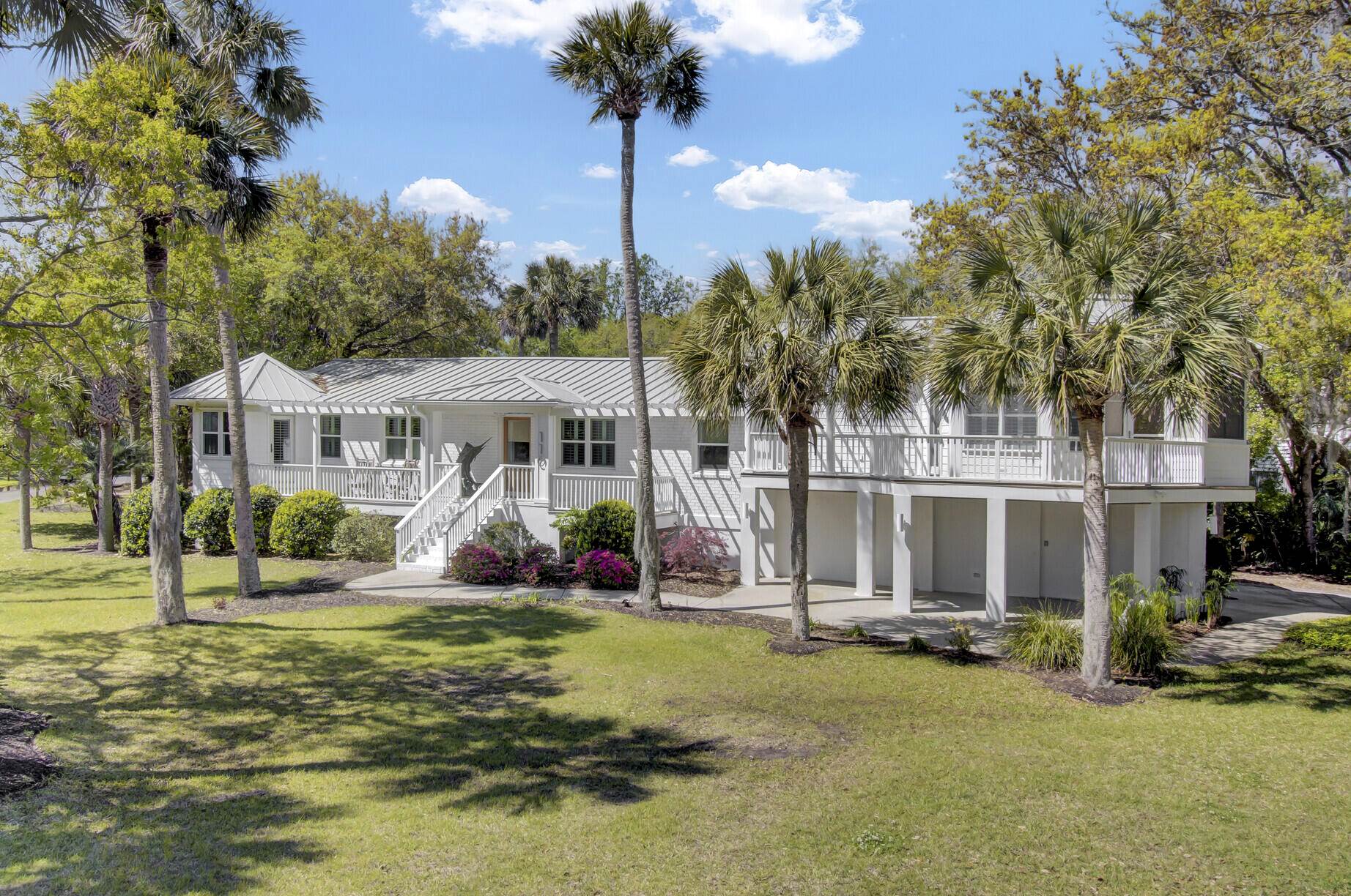 110 Sparrow Dr, Isle Of Palms, SC 29451-2514