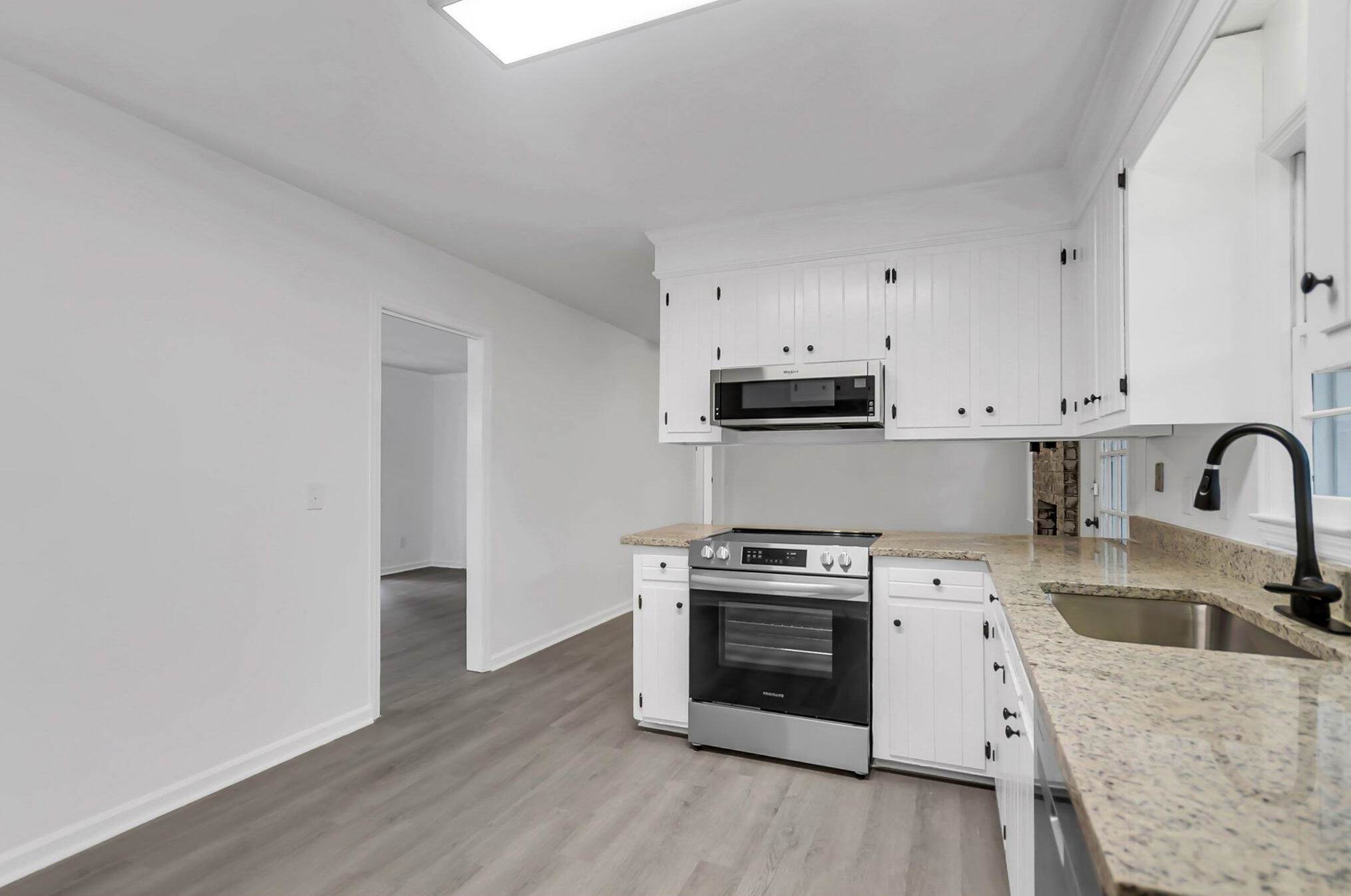 4317 Cheviot Dr, Charleston SC  29418-5204 exterior