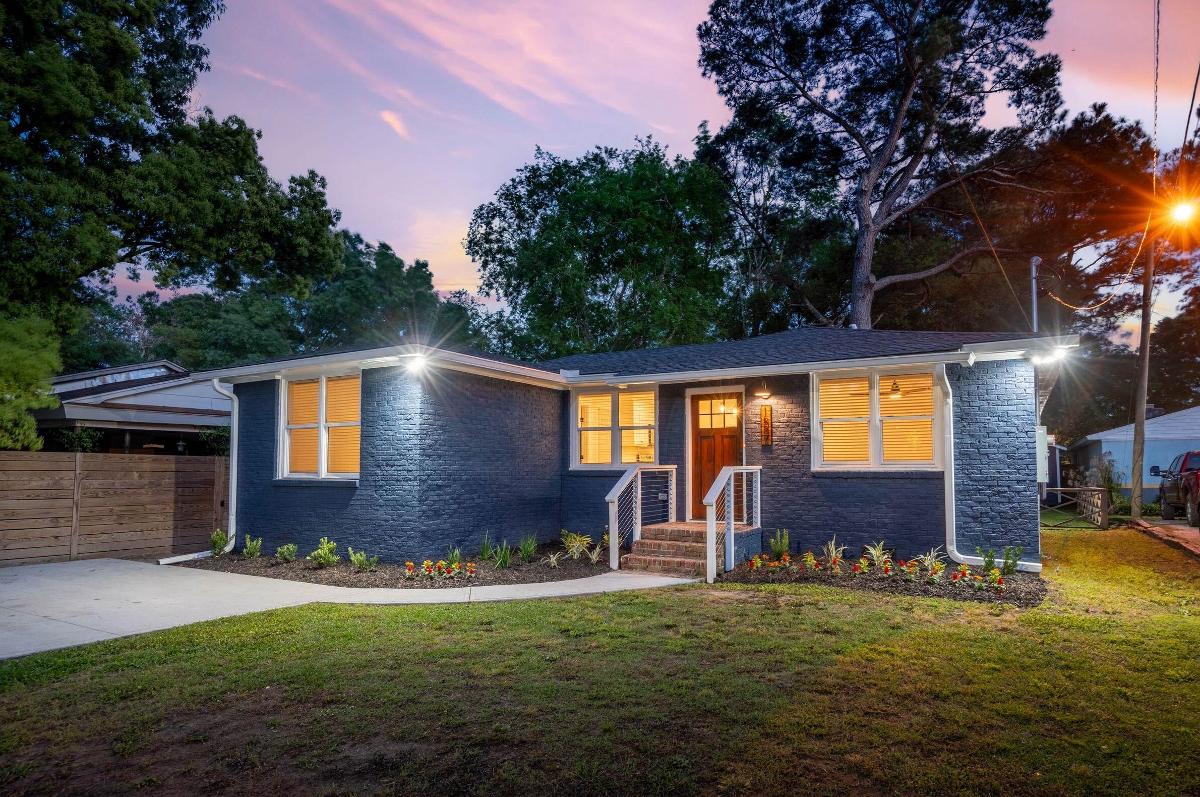 1527 Evergreen St, Charleston, SC 29407