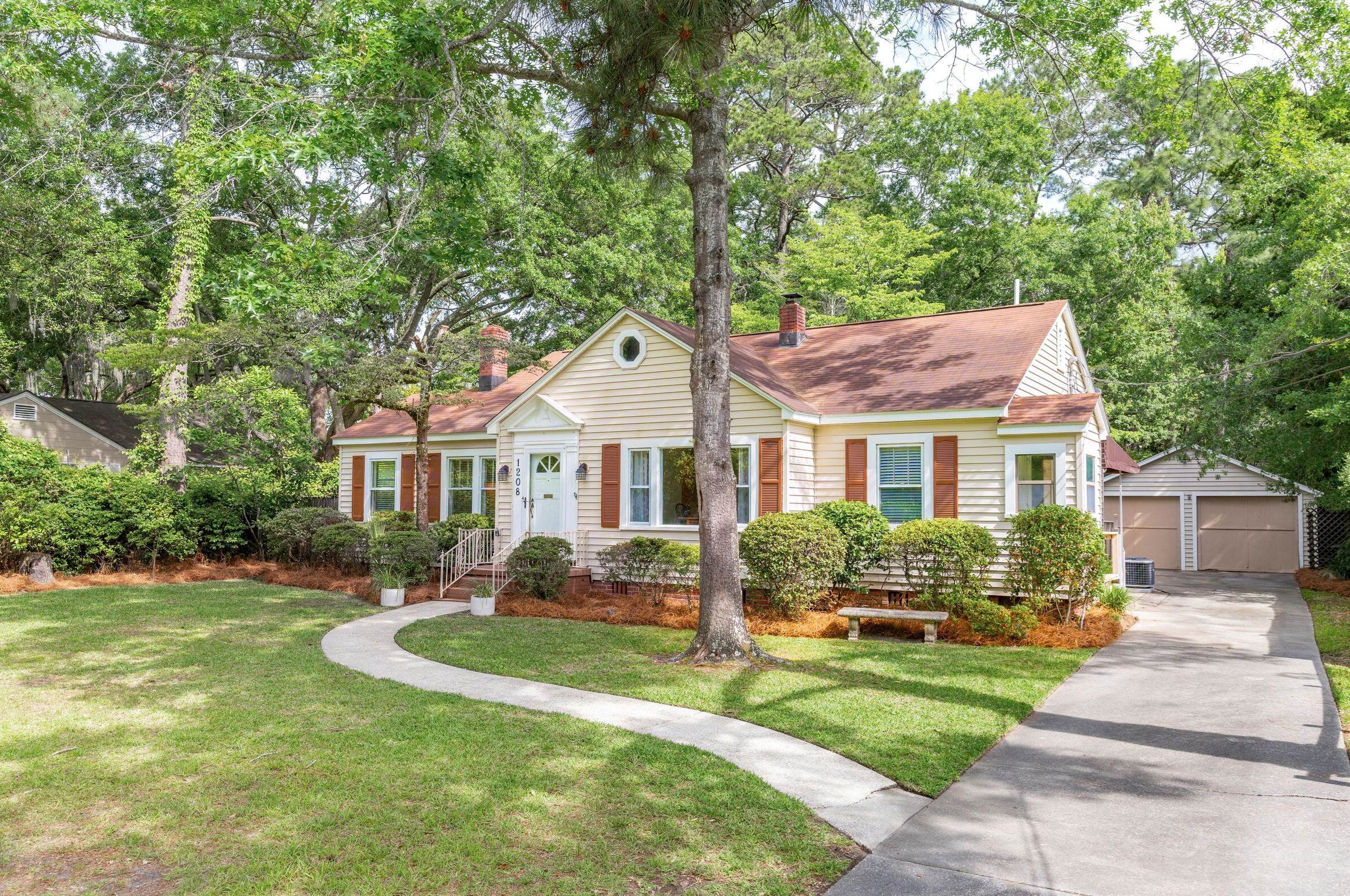 1208 Chesterfield Rd, Charleston, SC 29405-5230