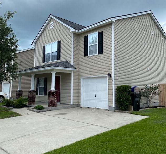 273 Avonshire Dr, Summerville, SC 29483