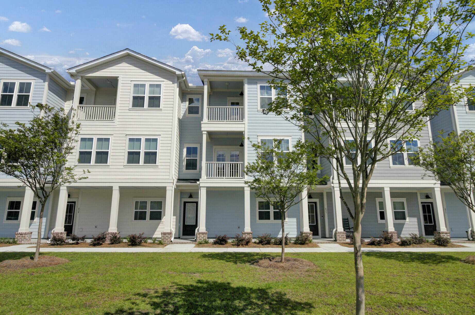 637 Laurel Street N, Summerville, SC 29483