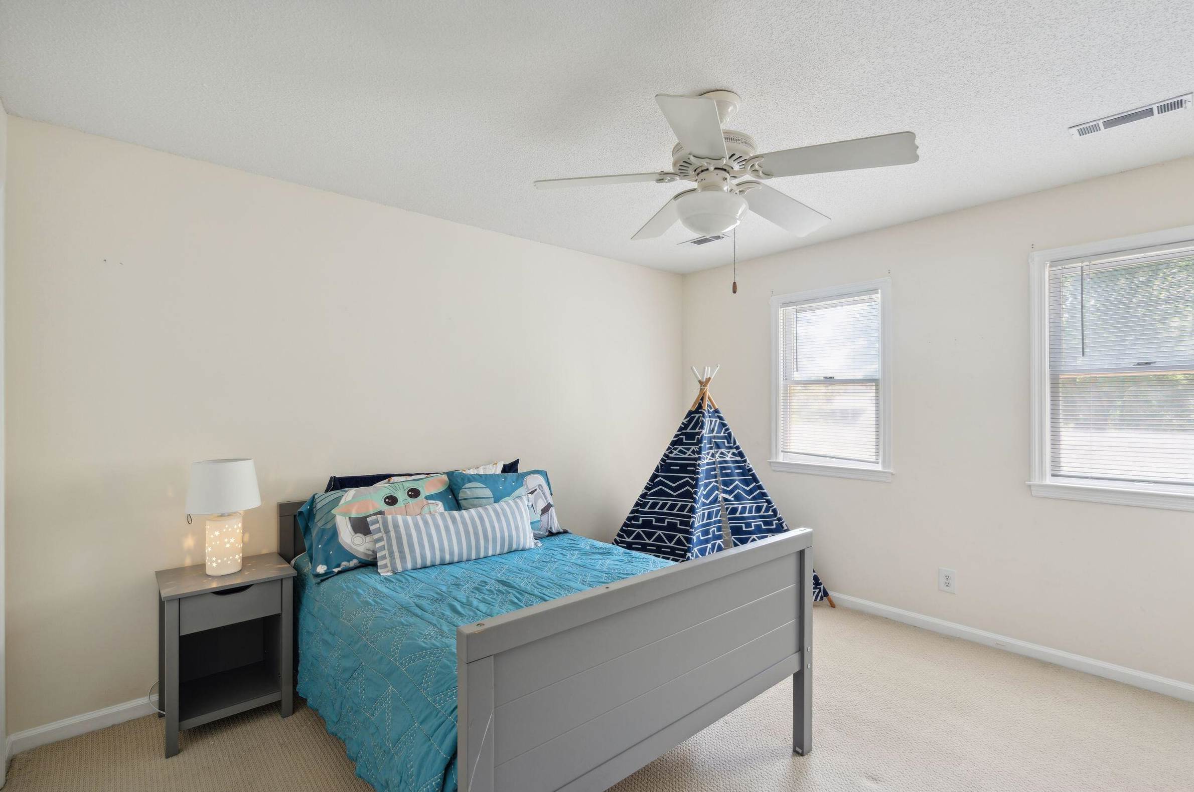 16 Arabian Dr, Charleston SC  29407-9678 exterior