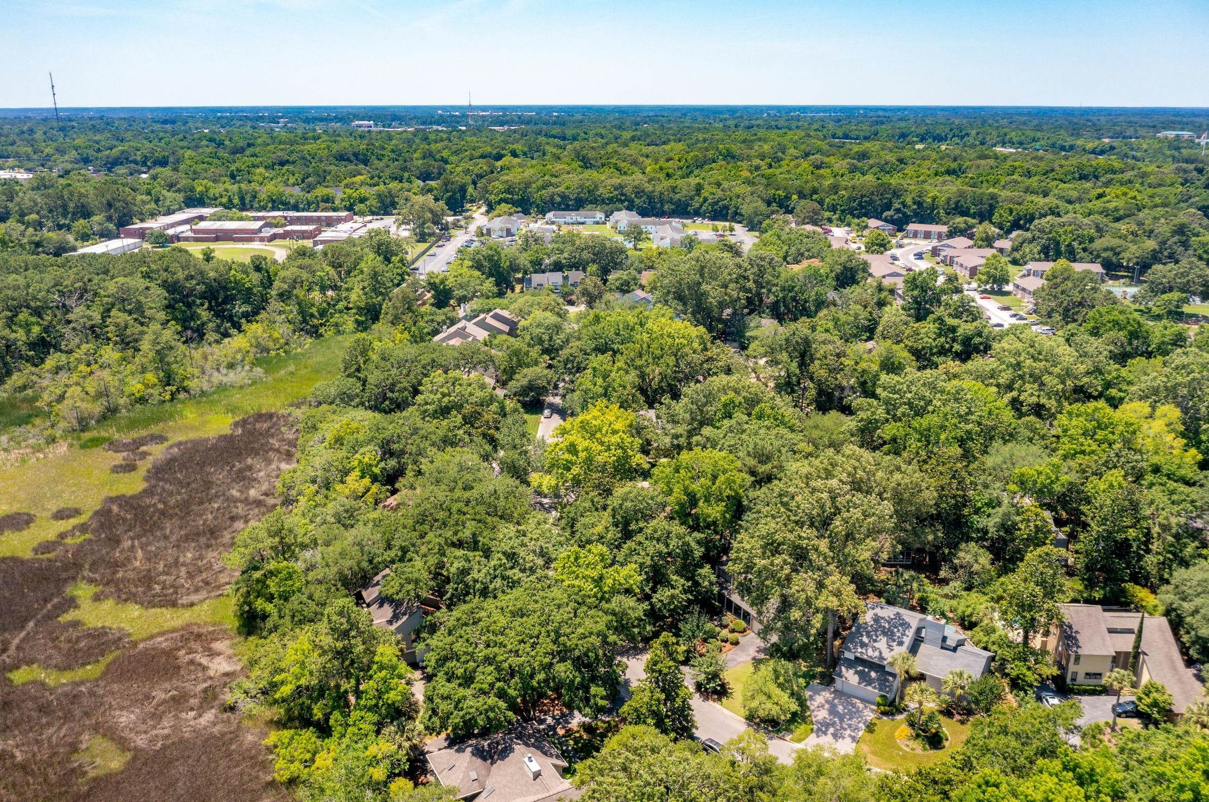 16 Arabian Dr, Charleston SC  29407-9678 exterior