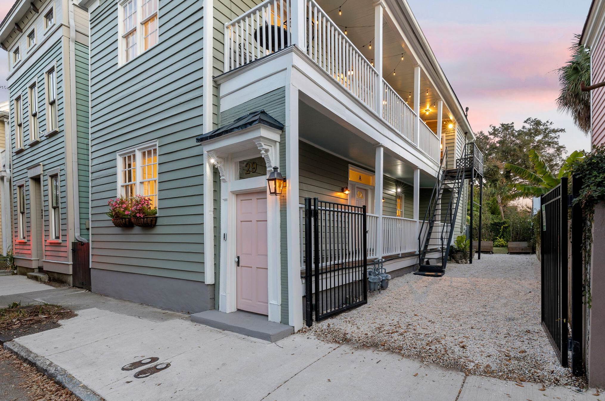 29 Bogard St, Charleston, SC 29403-5338