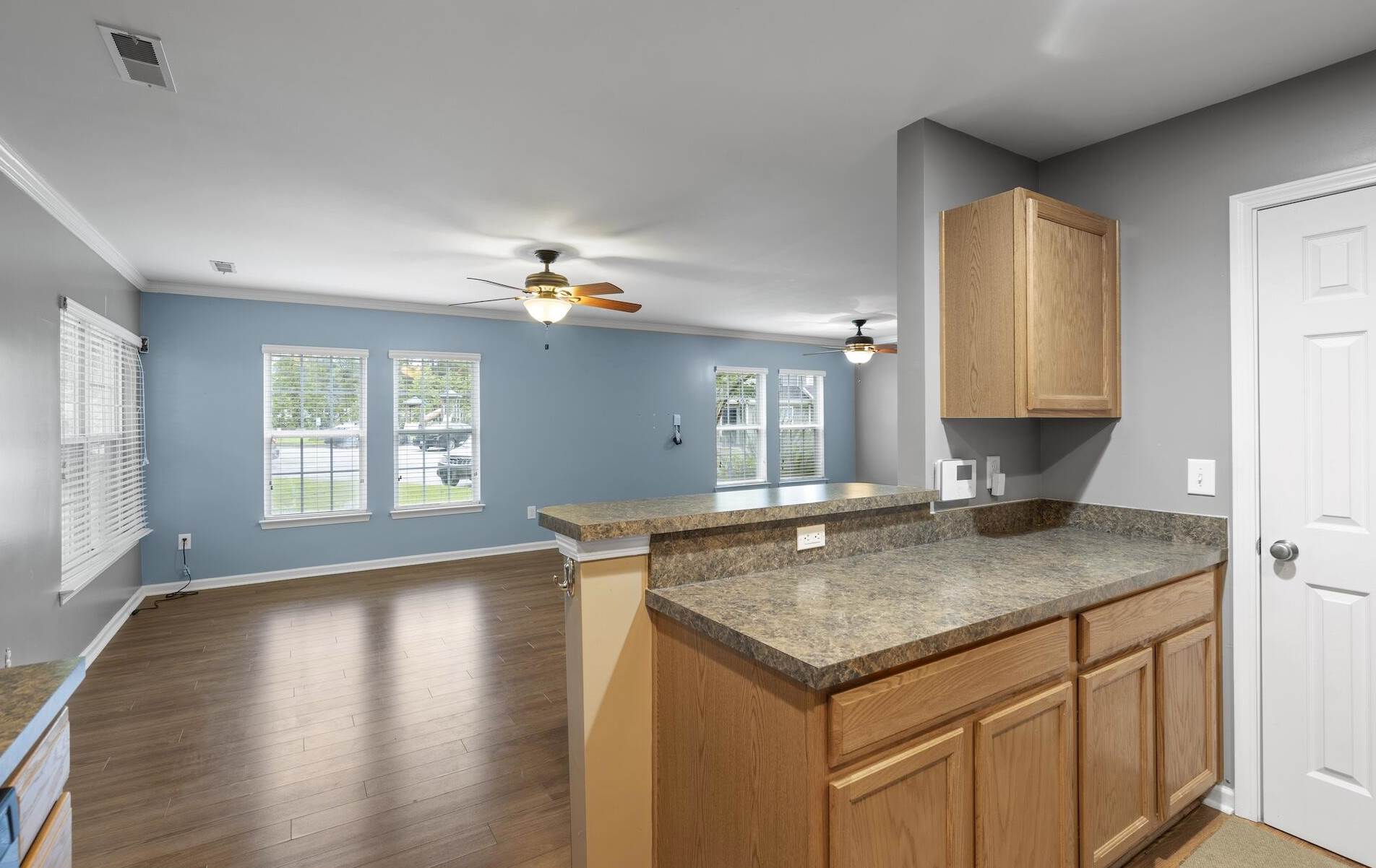 201 Jackson St, Charleston SC 29445-4701 exterior