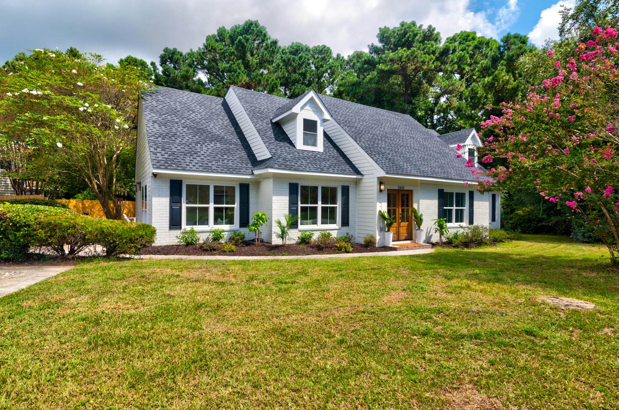 560 Castle Hall Rd, Mount Pleasant, SC 29464