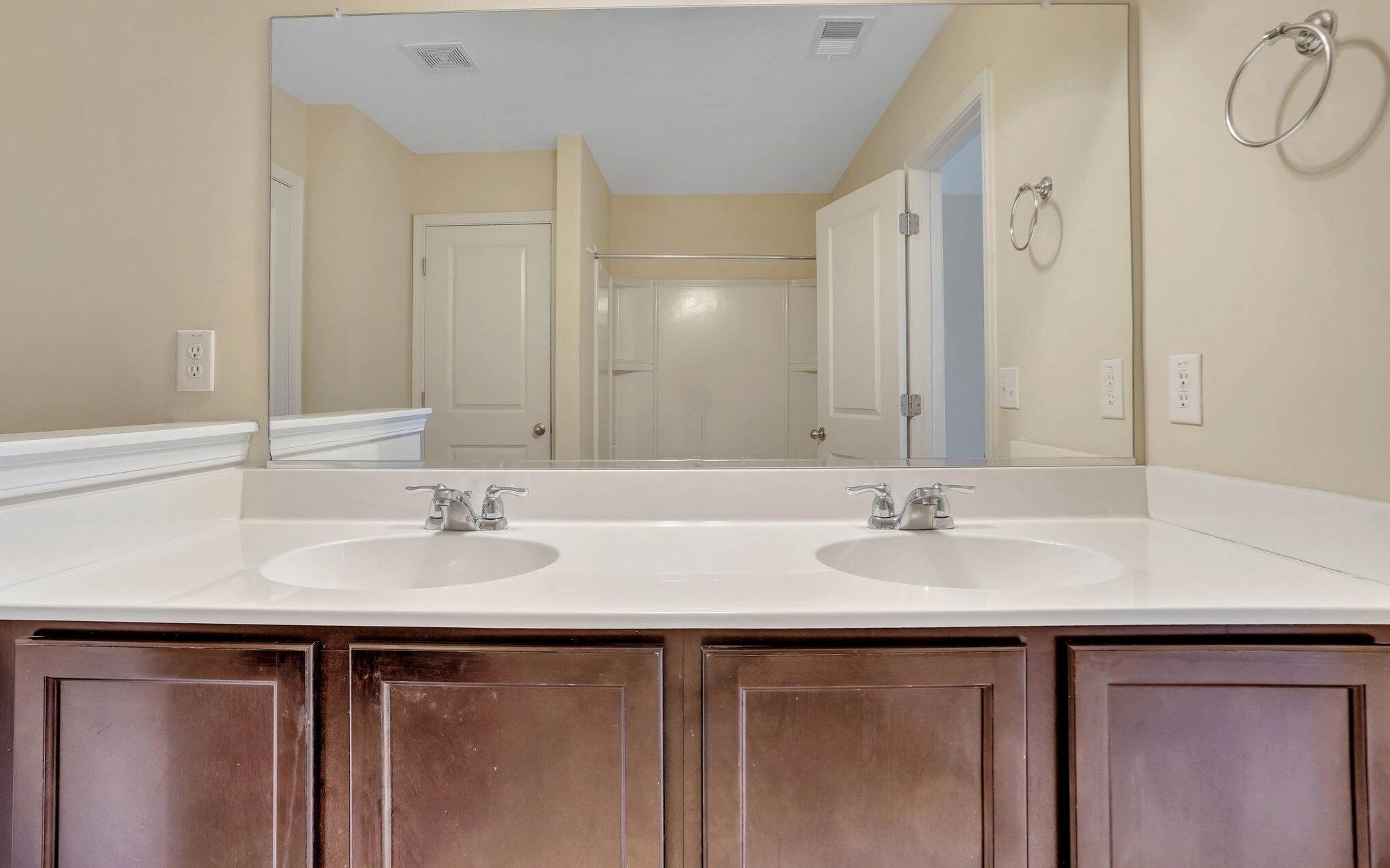 2504 Stadium Dr, Charleston SC  29406-6606 exterior