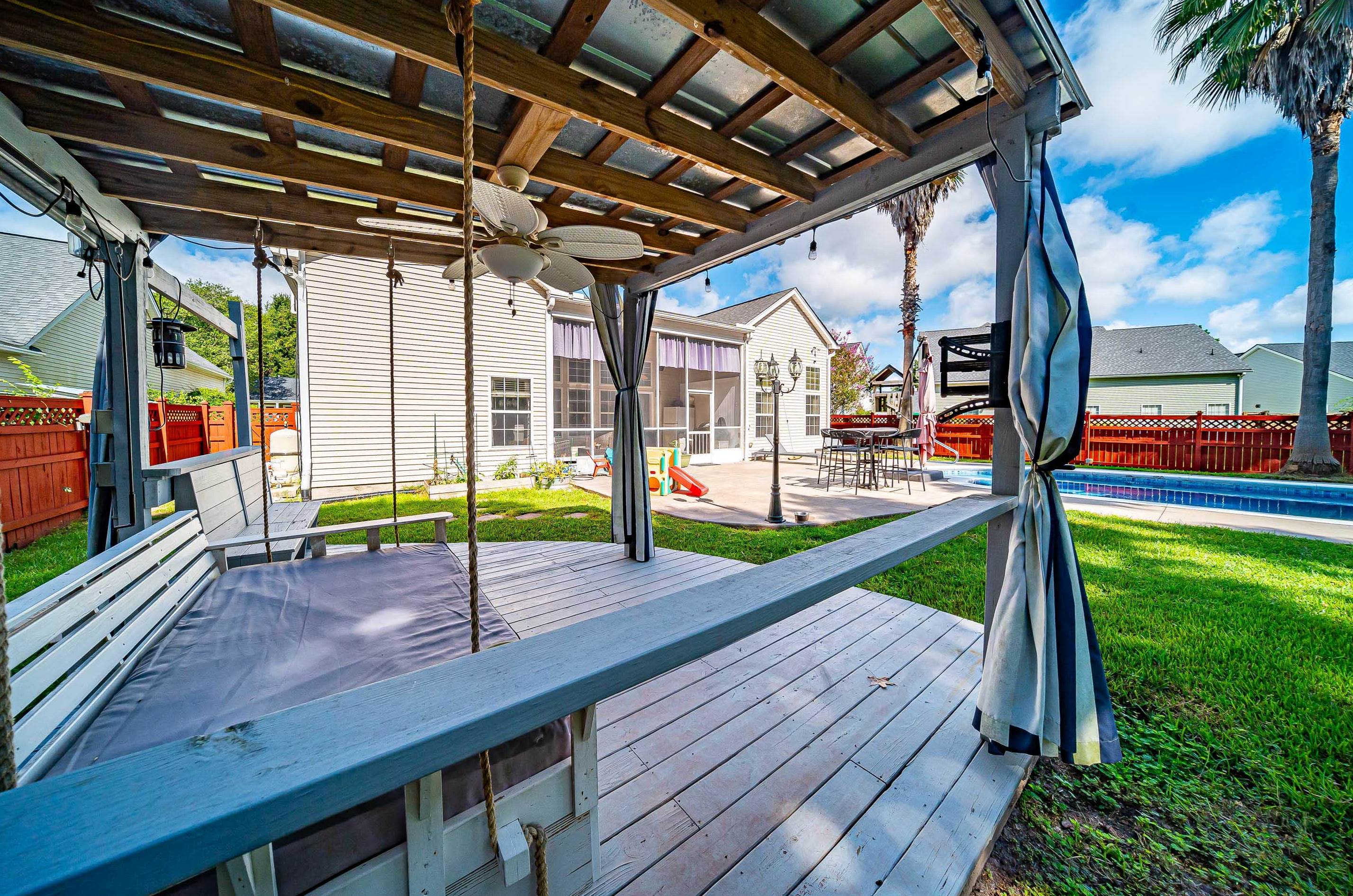 421 Blue Jasmine Ln, Charleston SC 29414-9060 exterior