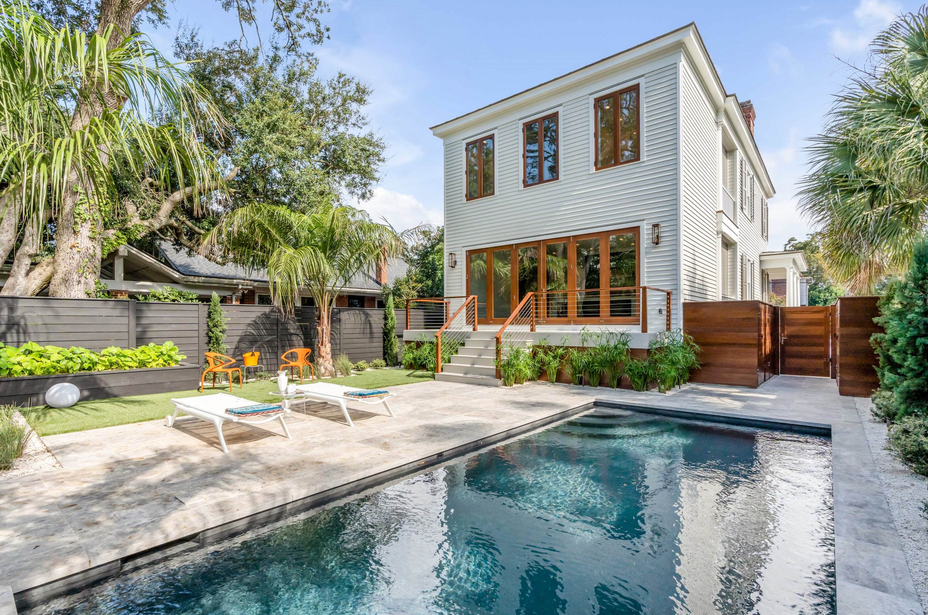 530 Huger St, Charleston, SC 29403-4341
