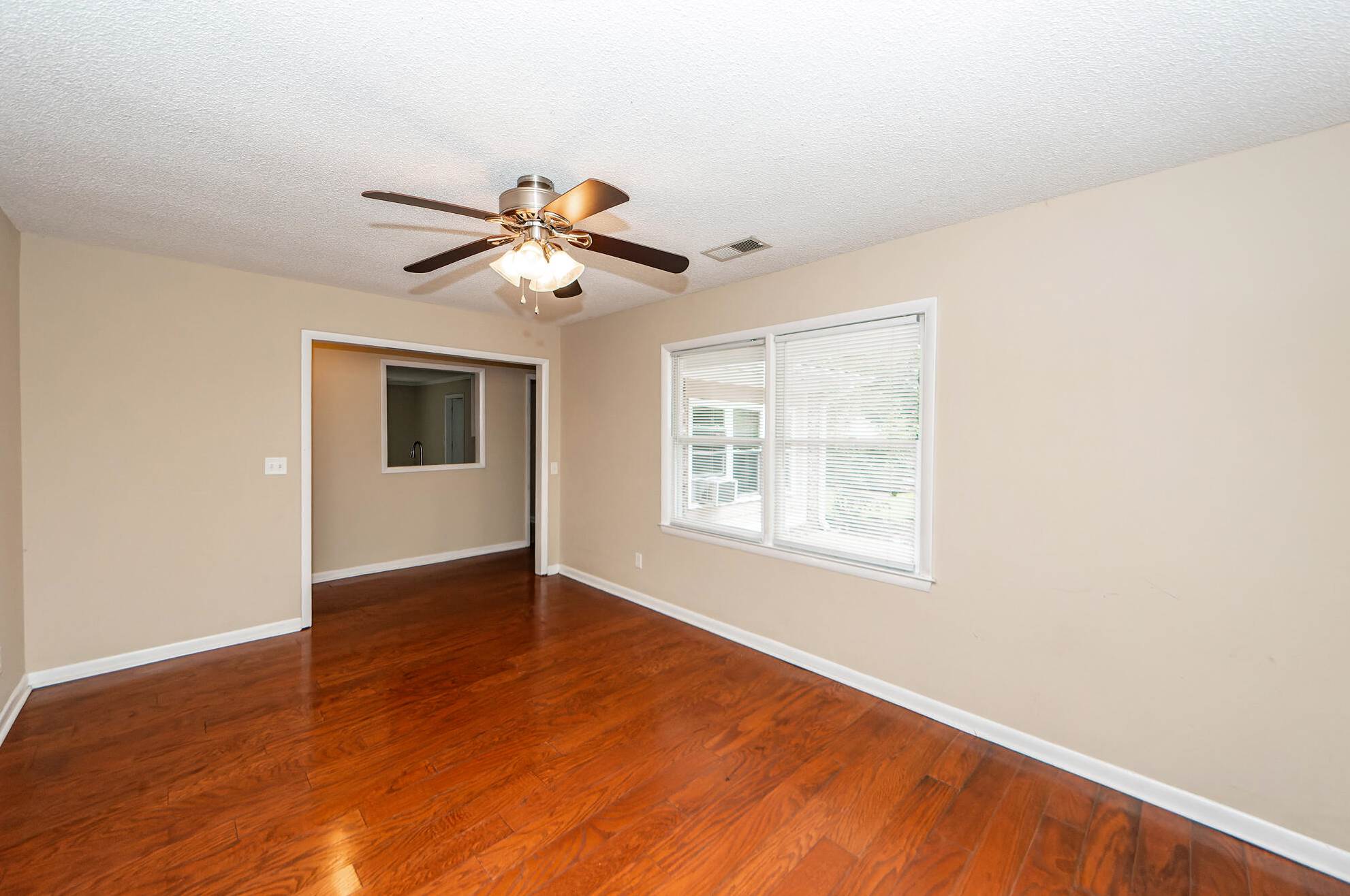 113 Logan Dr, Summerville SC  29483-3010 exterior