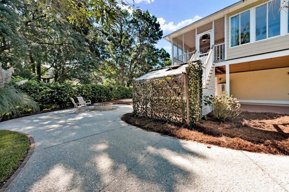 234 Ashmont Dr, Charleston SC 29492-7811 exterior