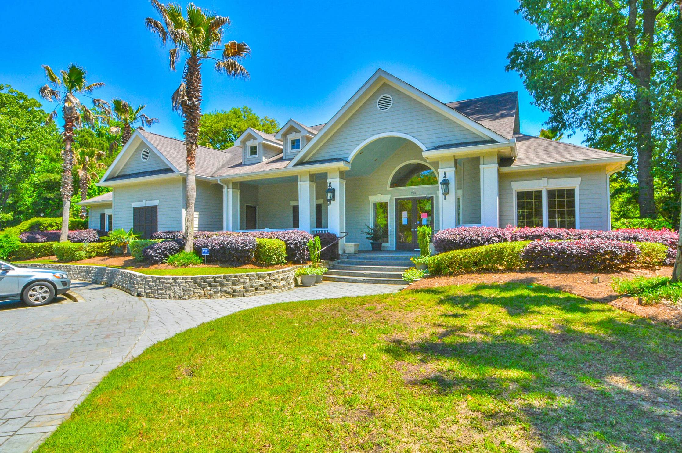 700 Daniel Ellis Dr, Charleston SC  12308-3034 exterior