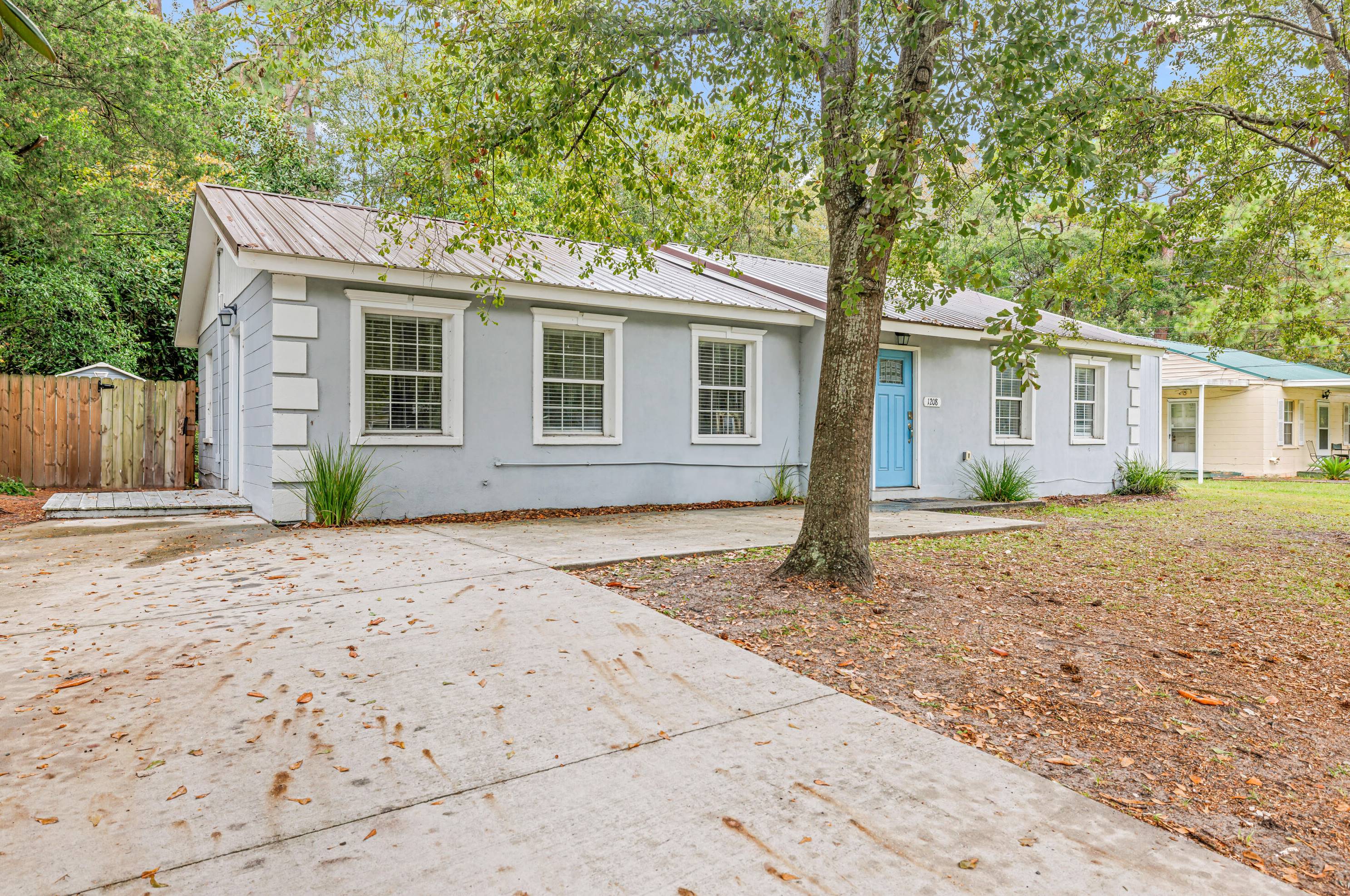 1208 Jones St, Charleston, SC 29410-2728