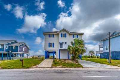 144 Palmetto Boulevard, Edisto Island, SC 29438 - Photo 1