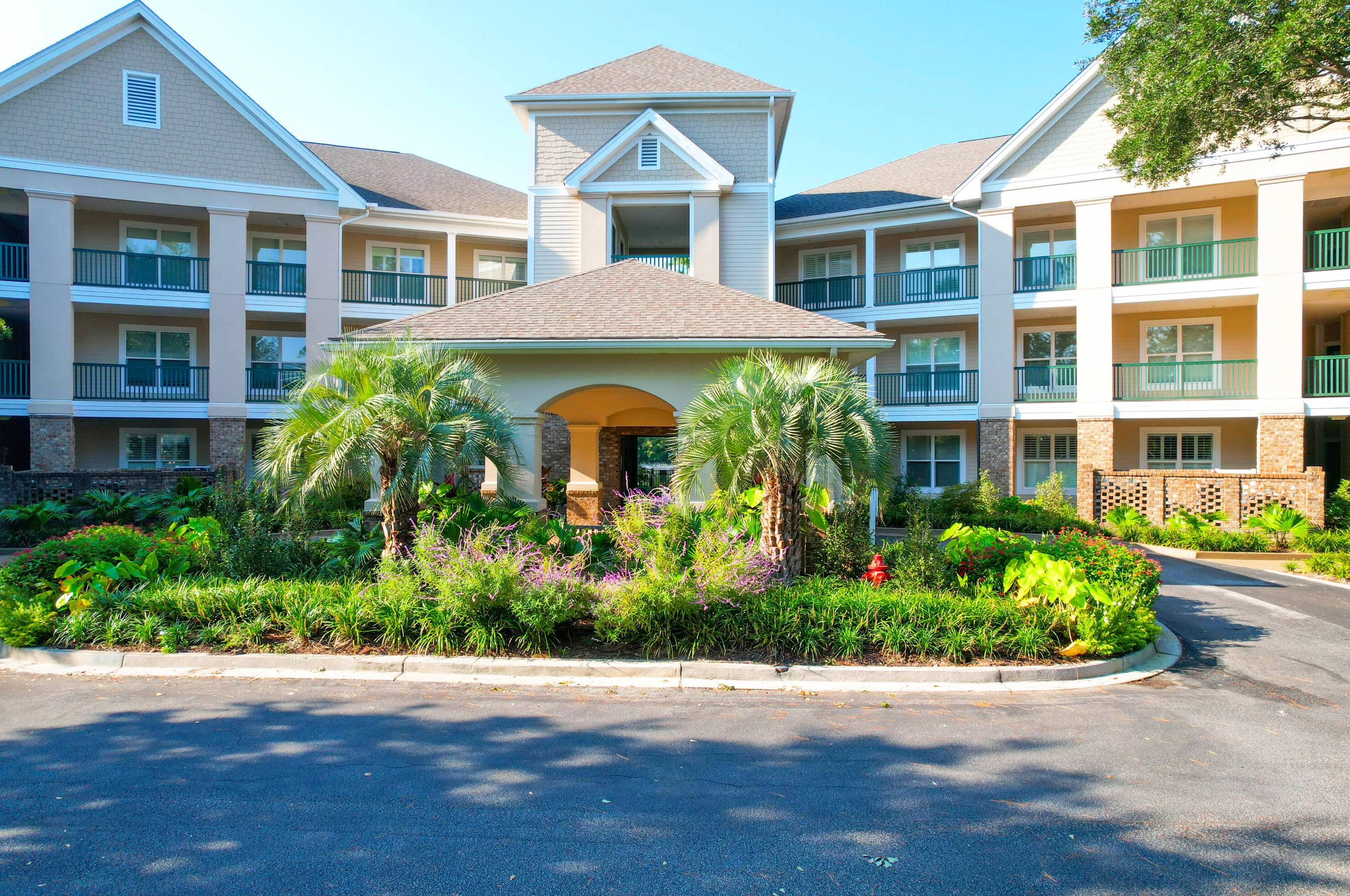 1479 Long Grove Dr #302, Mount Pleasant, SC 29464