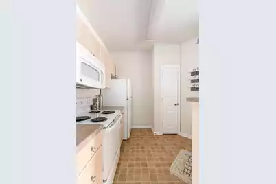 1300 Park West Boulevard #110, Mount Pleasant, SC 29466 - Photo 10